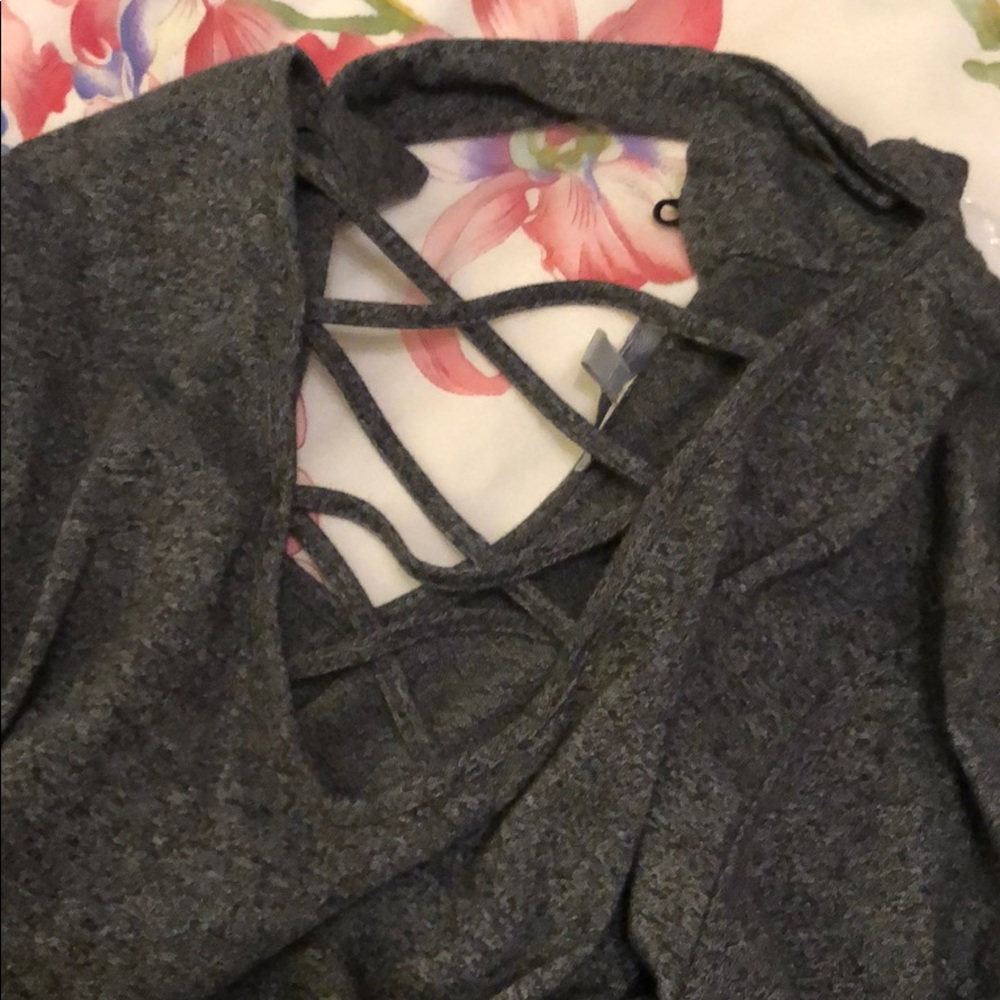 Top - Picture 2 of 4